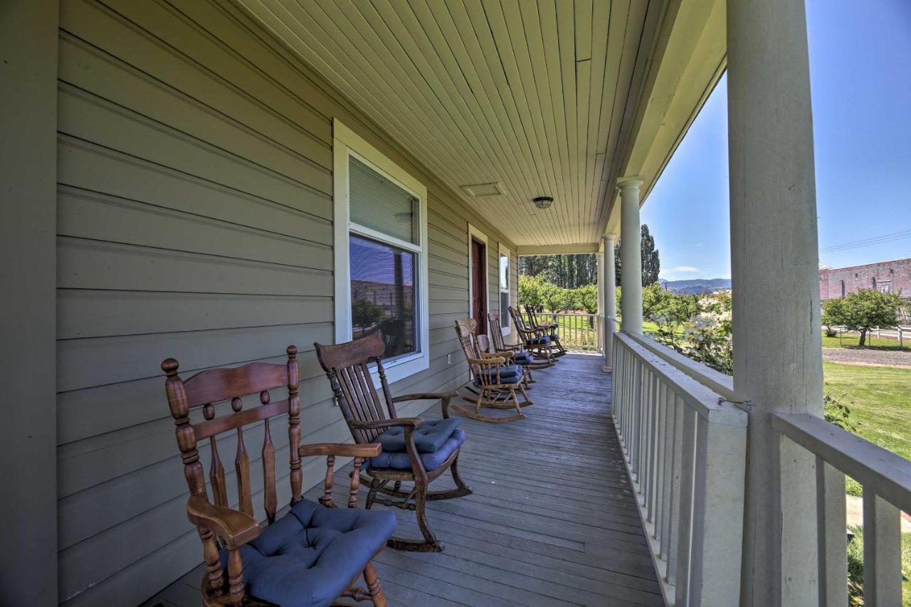 Storybook Glade Historical Homestead With Views! Hood River Exterior foto